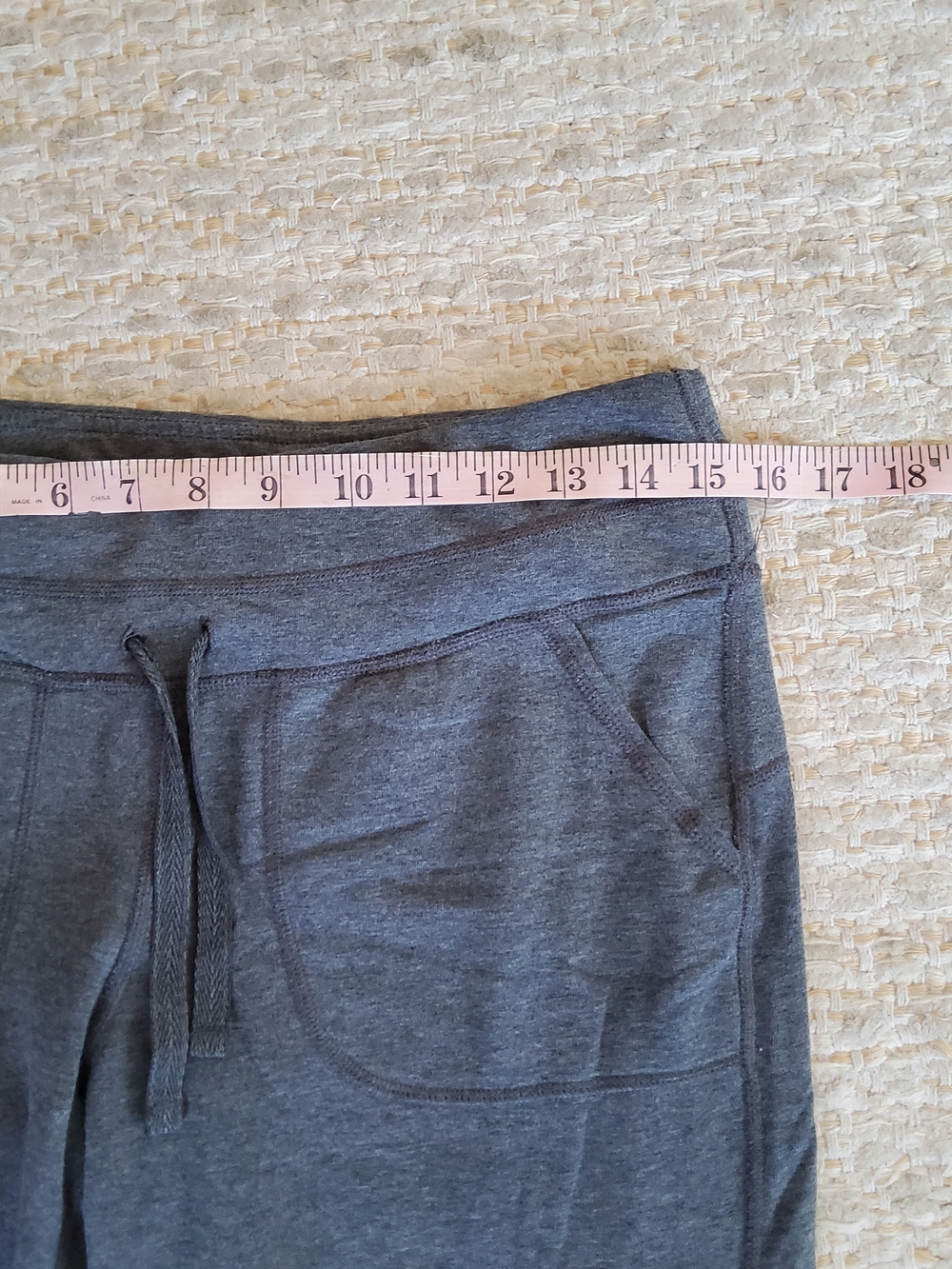 Old Navy Black Womens Sweatpants with Drawstring Waist - Picture 4 of 5